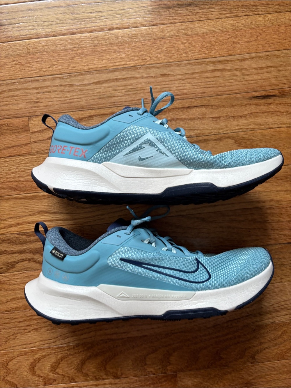 Nike Men’s Light Blue and Navy Juniper 3 Gore-Tex Trail Running Shoes sz 11